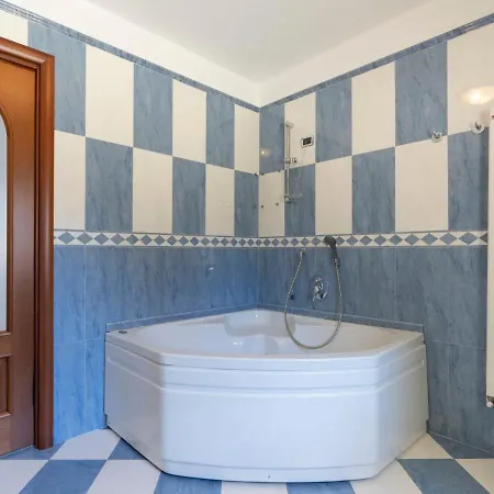 Locazione Turistica Michael Apartment Sanremo